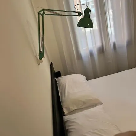 100 Mt To Station Venezia,free Parking,shuttle Airport Gorizia Apartment *