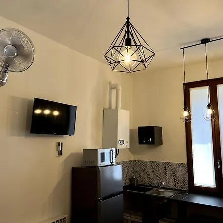 100 Mt To Station Venezia,free Parking,shuttle Airport Gorizia